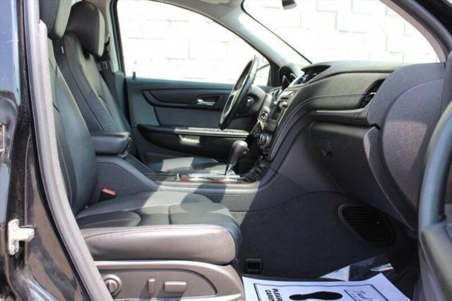 Photo of 2016 Mosaic Black Metallic Chevrolet Traverse