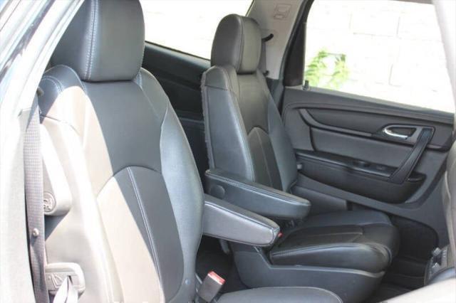 Photo of 2016 Mosaic Black Metallic Chevrolet Traverse