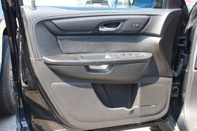 Photo of 2016 Mosaic Black Metallic Chevrolet Traverse