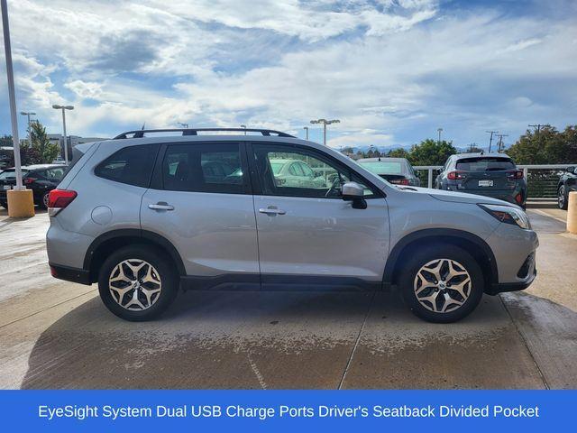Photo of 2023 Ice Silver Metallic Subaru Forester