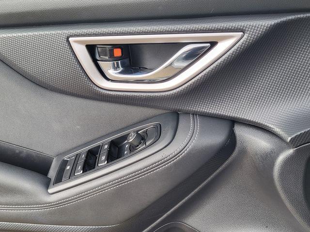 Photo of 2023 Ice Silver Metallic Subaru Forester
