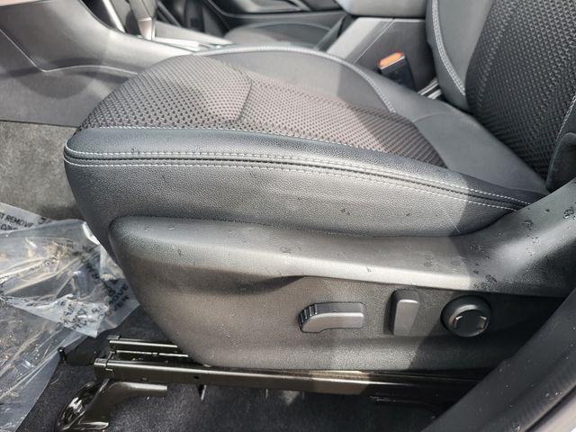 Photo of 2023 Ice Silver Metallic Subaru Forester