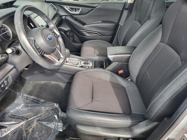 Photo of 2023 Ice Silver Metallic Subaru Forester