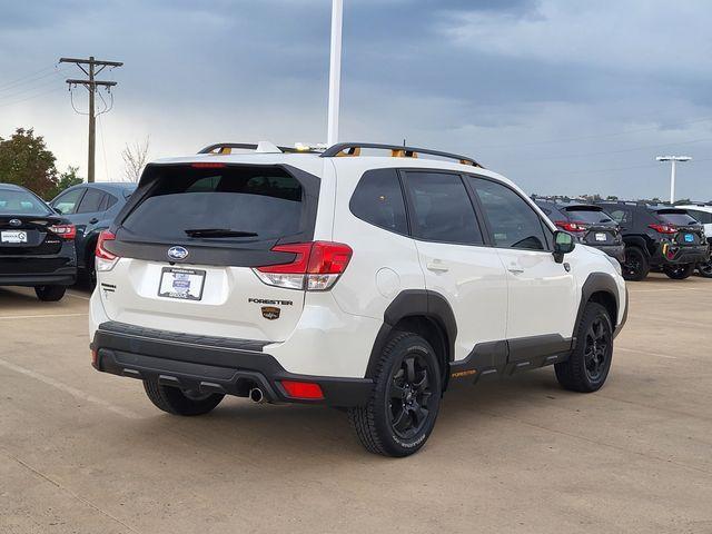 Photo of 2022 Crystal White Pearl Subaru Forester