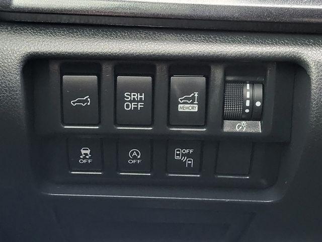 Photo of 2022 Crystal White Pearl Subaru Forester