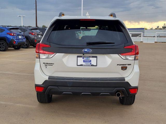 Photo of 2022 Crystal White Pearl Subaru Forester
