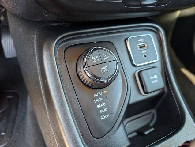Photo of 2018 Laser Blue Jeep Compass