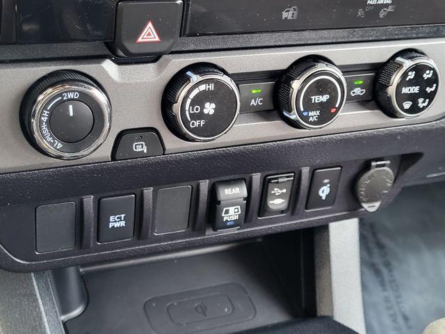 Photo of 2018 Quicksand Toyota Tacoma