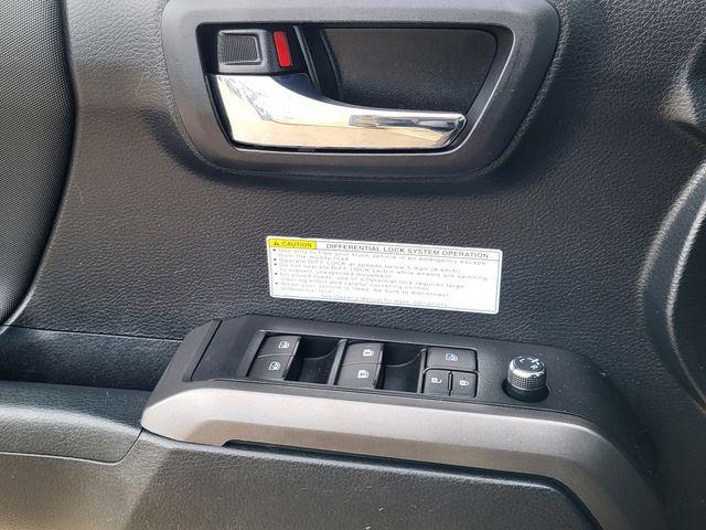 Photo of 2018 Quicksand Toyota Tacoma