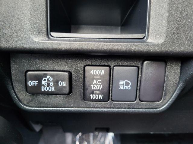 Photo of 2018 Quicksand Toyota Tacoma