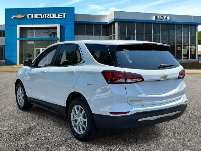 Photo of 2023 White Chevrolet Equinox