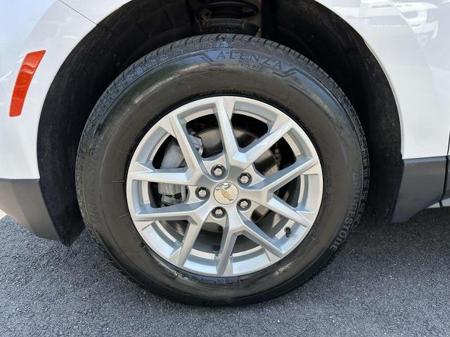 Photo of 2023 White Chevrolet Equinox