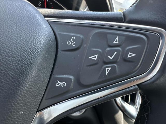 Photo of 2023 White Chevrolet Equinox