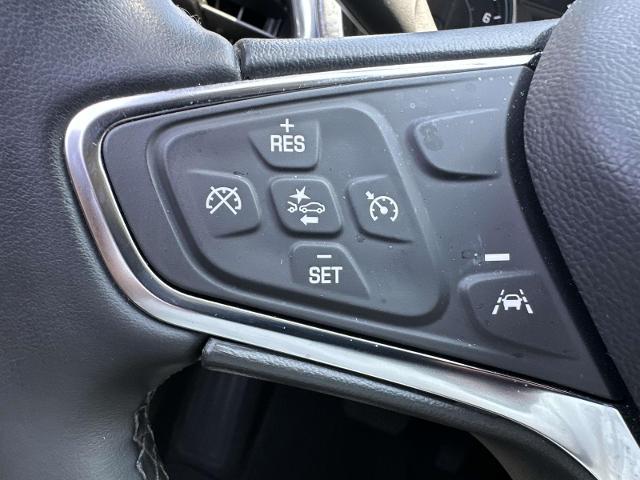 Photo of 2023 White Chevrolet Equinox