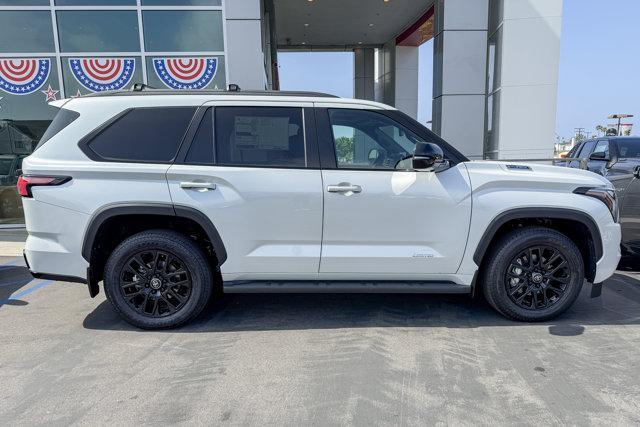 Photo of 2025 Wind Chill Pearl Toyota Sequoia
