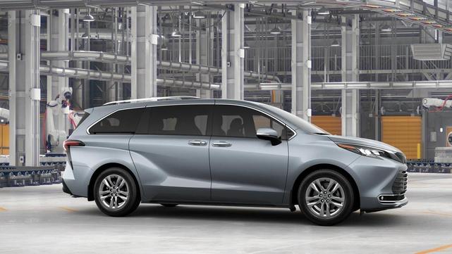 Photo of 2025 Celestial Silver Metallic Toyota Sienna