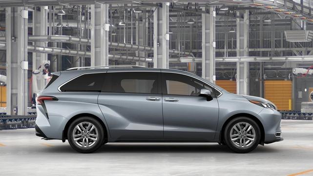 Photo of 2025 Celestial Silver Metallic Toyota Sienna