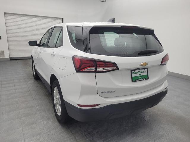 Photo of 2022 Summit White Chevrolet Equinox