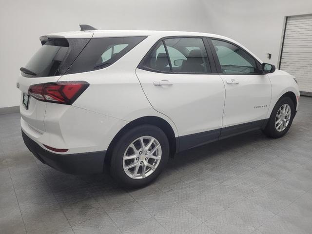 Photo of 2022 Summit White Chevrolet Equinox