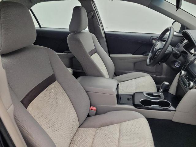 Photo of 2014 Parisian Night Pearl Toyota Camry