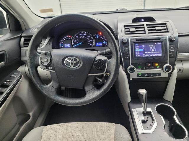 Photo of 2014 Parisian Night Pearl Toyota Camry