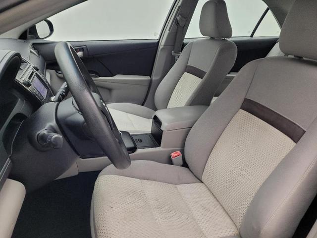 Photo of 2014 Parisian Night Pearl Toyota Camry