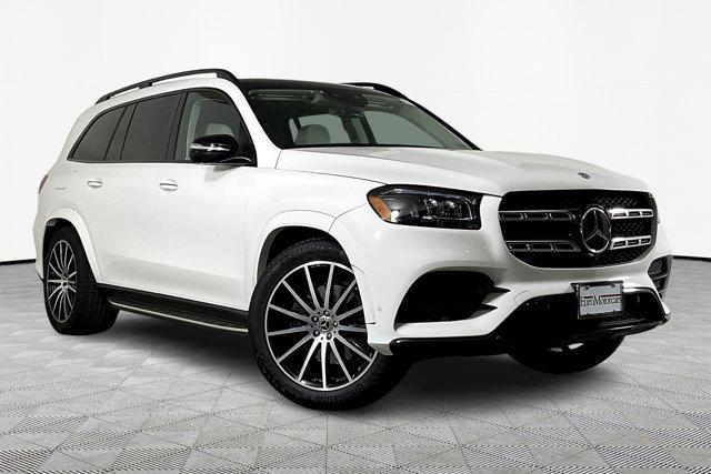 Photo of 2022 Manufaktur Diamond White Bright Mercedes-Benz GLS 450