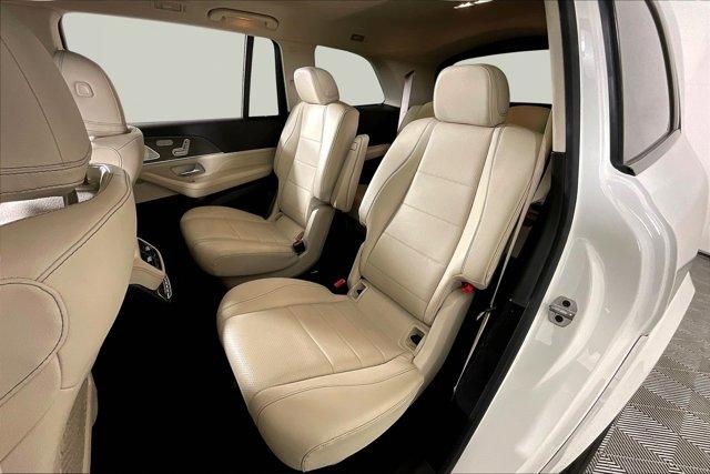 Photo of 2022 Manufaktur Diamond White Bright Mercedes-Benz GLS 450