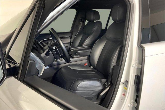Photo of 2023 Fuji White Land Rover Range Rover