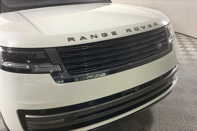 Photo of 2023 Fuji White Land Rover Range Rover