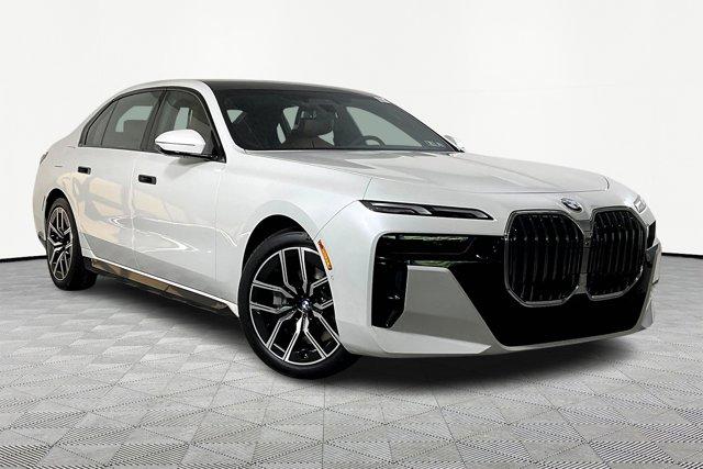 Photo of 2025 Mineral White Metallic BMW 760