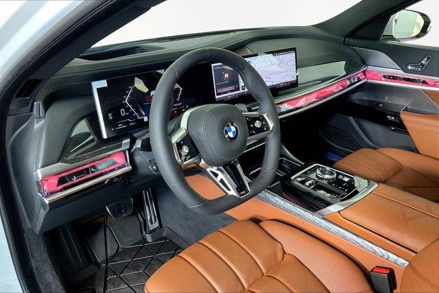 Photo of 2025 Mineral White Metallic BMW 760