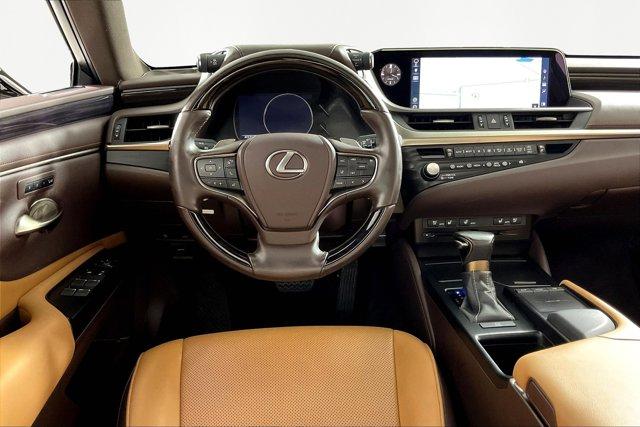 Photo of 2019 Eminent White Pearl Lexus ES 350