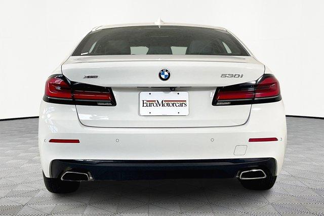 Photo of 2022 Alpine White BMW 530