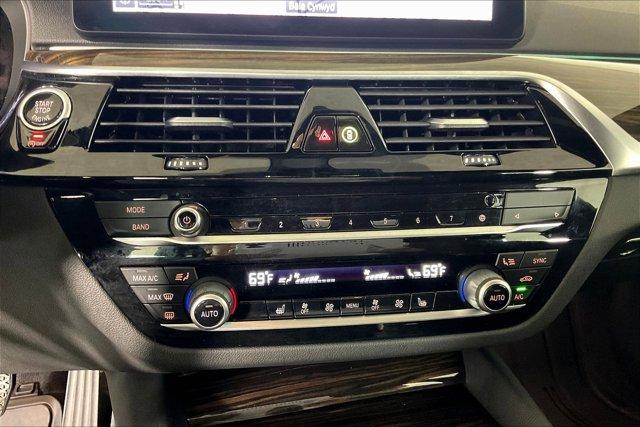 Photo of 2022 Alpine White BMW 530