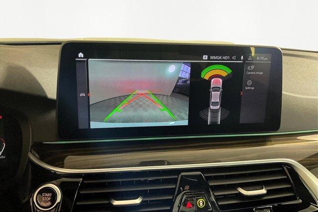 Photo of 2022 Alpine White BMW 530