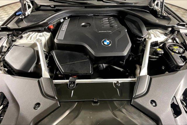 Photo of 2022 Alpine White BMW 530