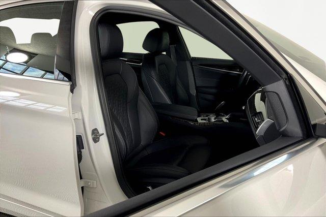 Photo of 2022 Alpine White BMW 530