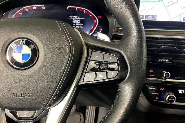 Photo of 2022 Alpine White BMW 530