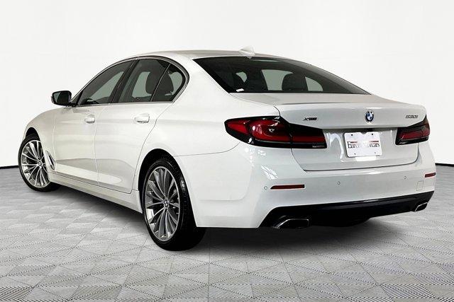 Photo of 2022 Alpine White BMW 530