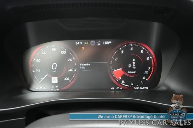Photo of 2019 Ice White Volvo XC40