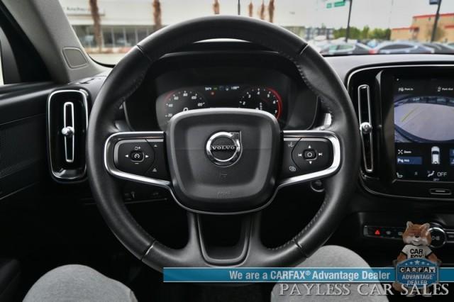 Photo of 2019 Ice White Volvo XC40