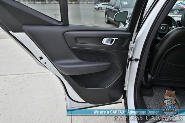 Photo of 2019 Ice White Volvo XC40