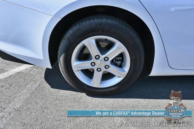 Photo of 2023 Summit White Chevrolet Malibu