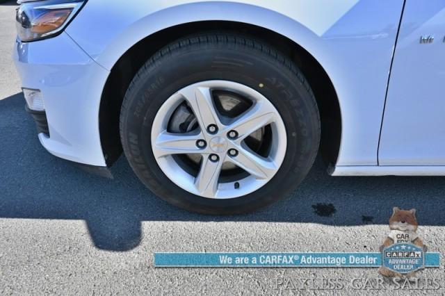 Photo of 2023 Summit White Chevrolet Malibu