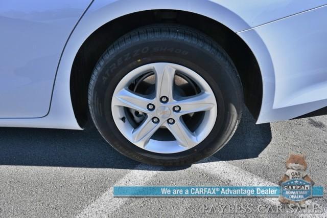 Photo of 2023 Summit White Chevrolet Malibu