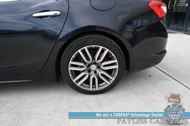 Photo of 2018 Nero Ribelle Mica Maserati Ghibli