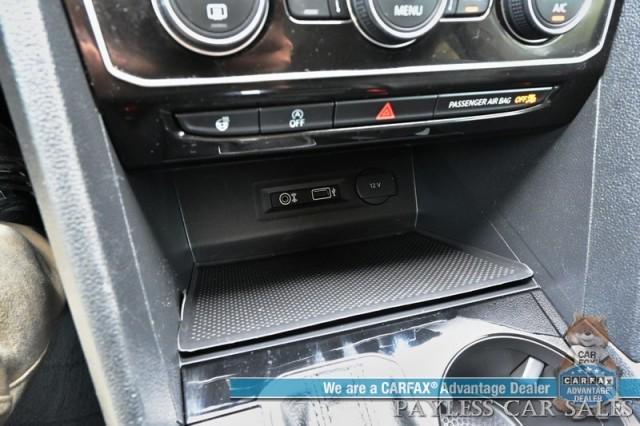 Photo of 2019 Reflex Silver Metallic Volkswagen Atlas