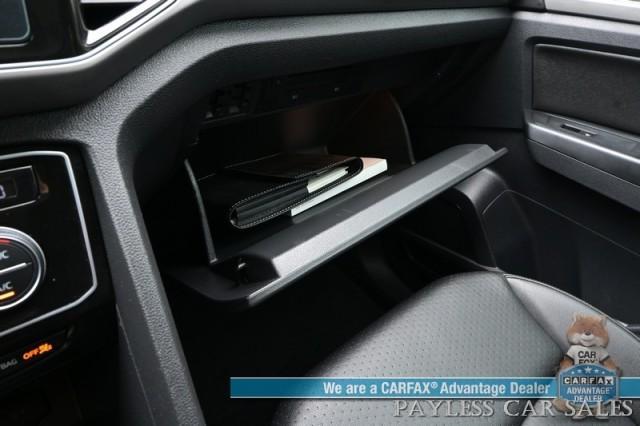 Photo of 2019 Reflex Silver Metallic Volkswagen Atlas