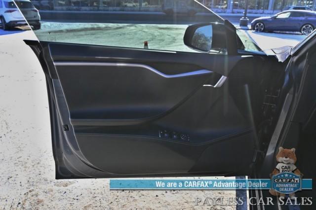 Photo of 2018 Midnight Silver Metallic Tesla Model S